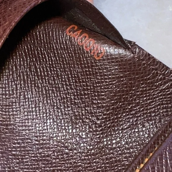 LV wallet - Picture 5 of 13